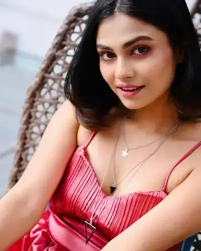 Escort Service Pathalgaon
